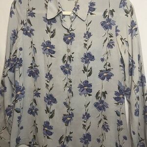 Vintage - Talbot’s silk Blue Floral Button-Up Blouse